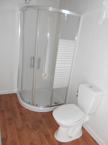 42 m² BİRLEŞİM-İÇİ BETOPAN-DIŞI AHŞAP DESENLİ SAC KONTEYNER