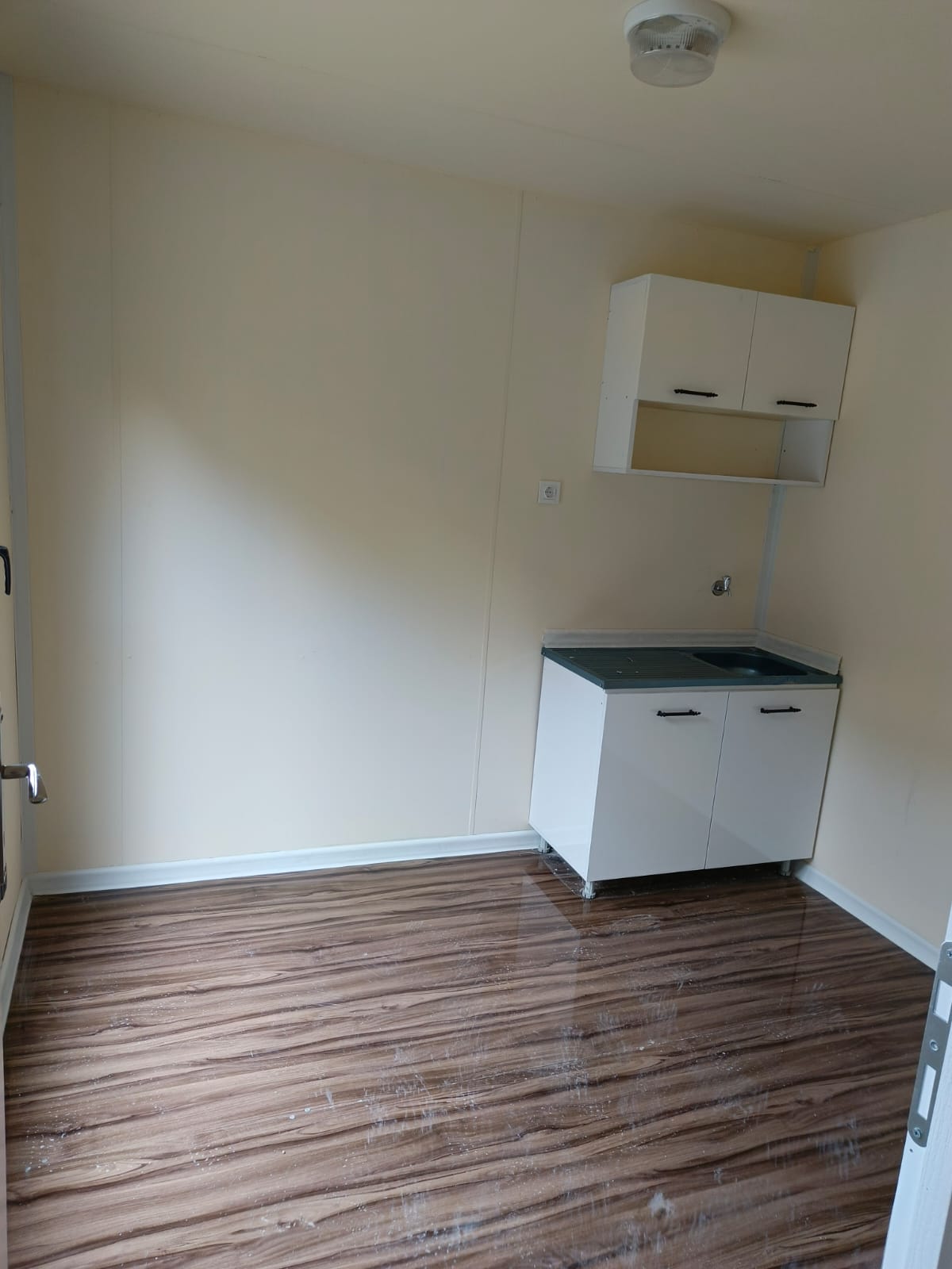 21 M² SAC MERDİVENLİ KONTEYNER