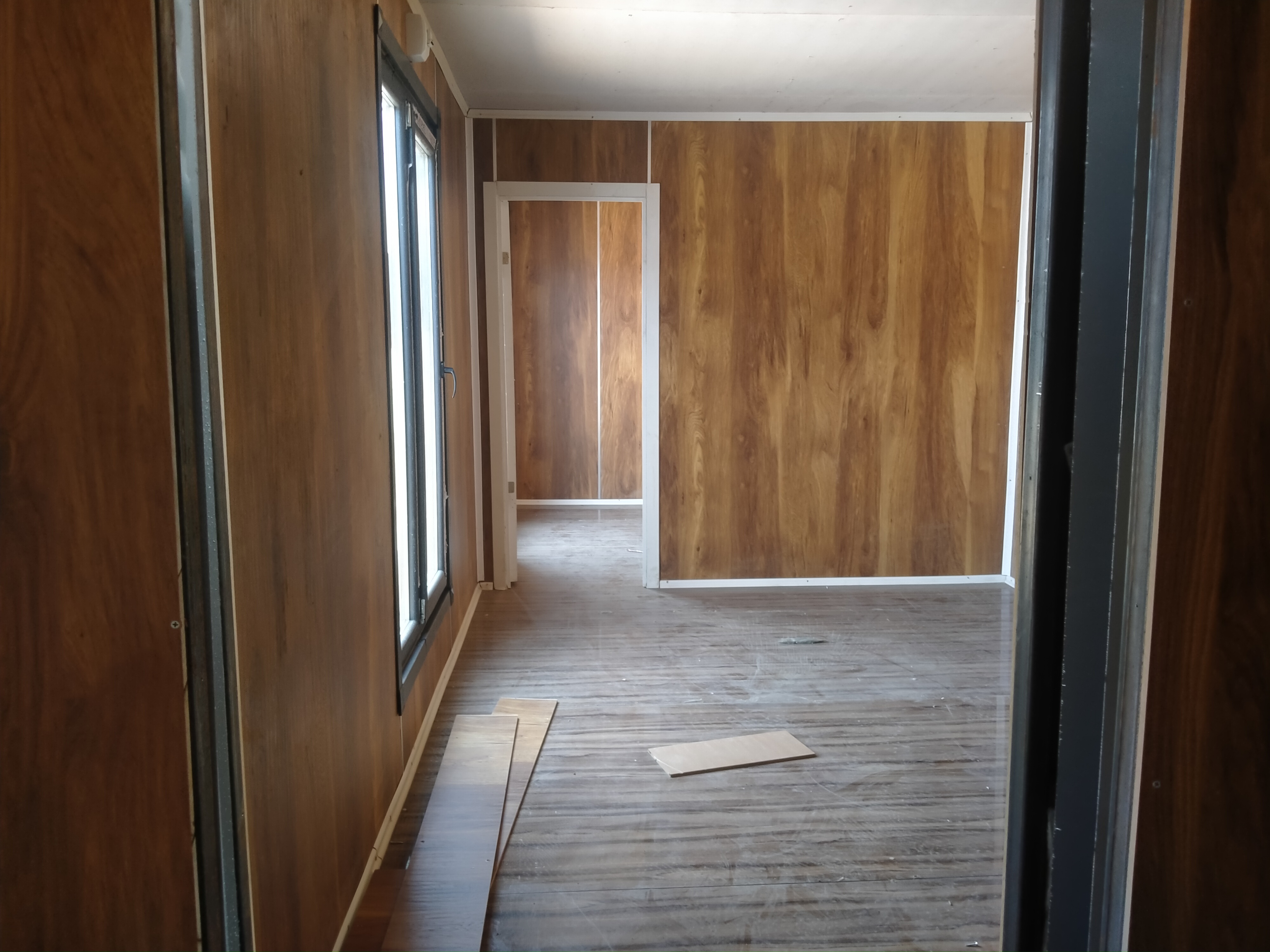 42 M² L MODEL-DIŞI GRİ SAC-İÇİ LAMİNA KONTEYNER-FULL