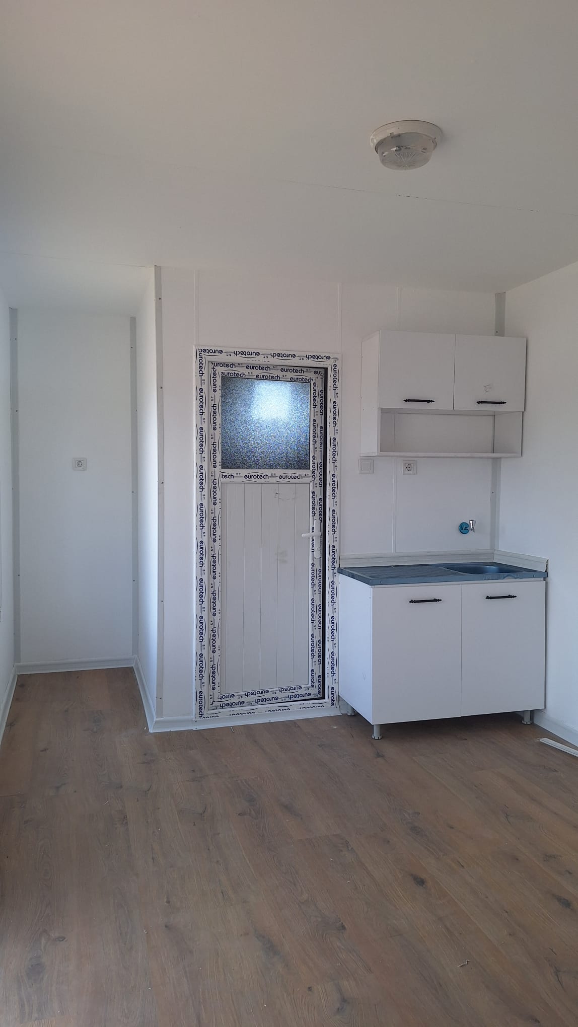 21 M² DIŞI SAC İÇİ BETOPAN KONTEYNER - FULL